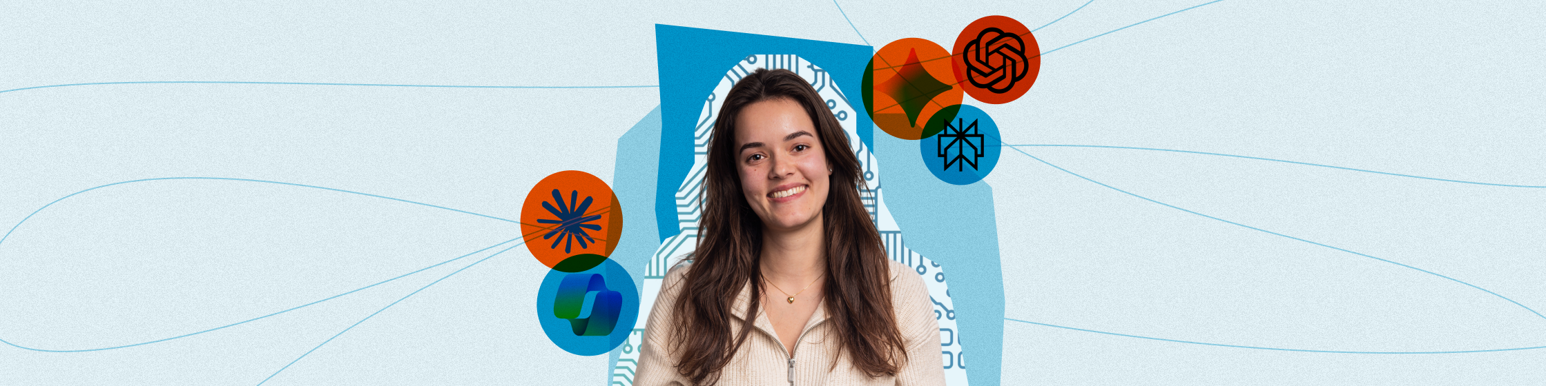 Jonge vrouw glimlacht voor een grafische achtergrond met abstracte vormen en kleurrijke iconen.